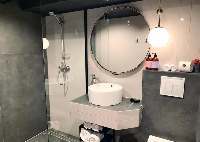 מלון Jn Boutique 4*