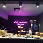 Jn Boutique 4* Βουκουρέστι