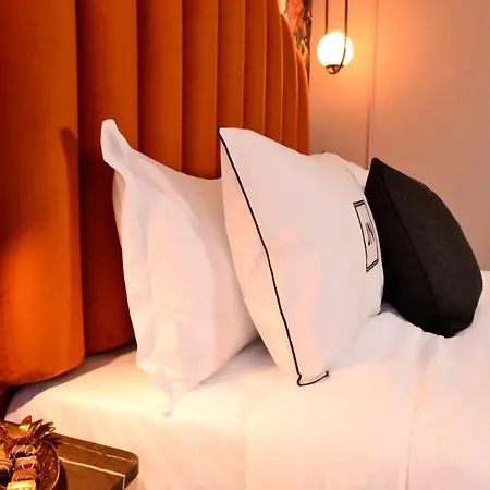 Jn Boutique 4* Bükreş