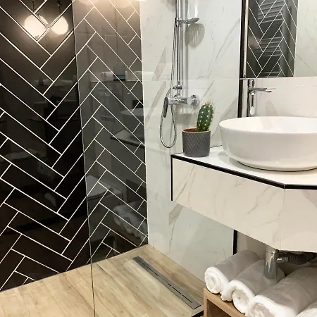 מלון Jn Boutique 4*